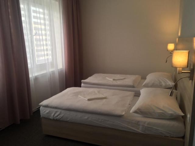 Hotel Trim 파르두비체 외부 사진