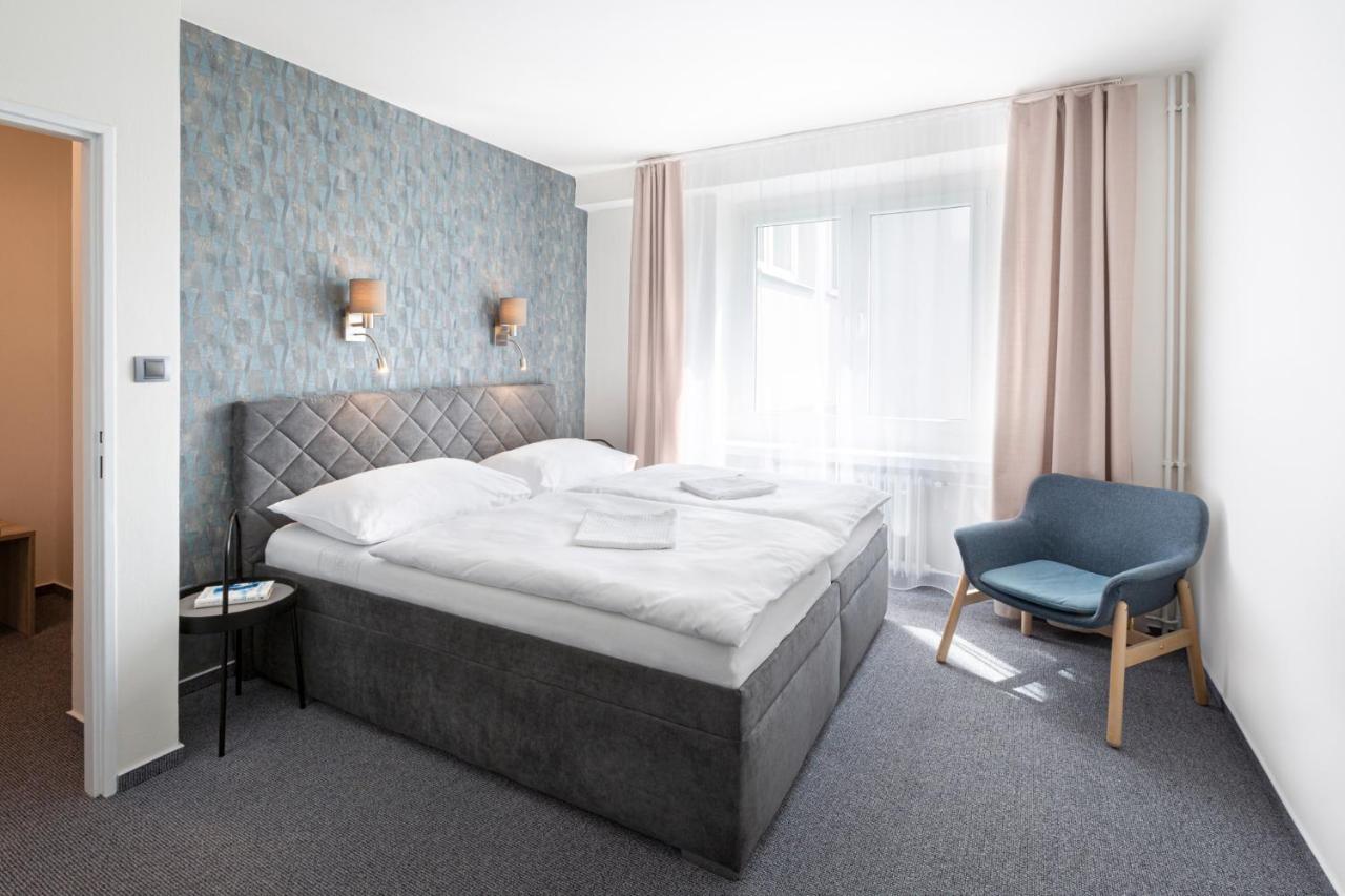 Hotel Trim 파르두비체 외부 사진