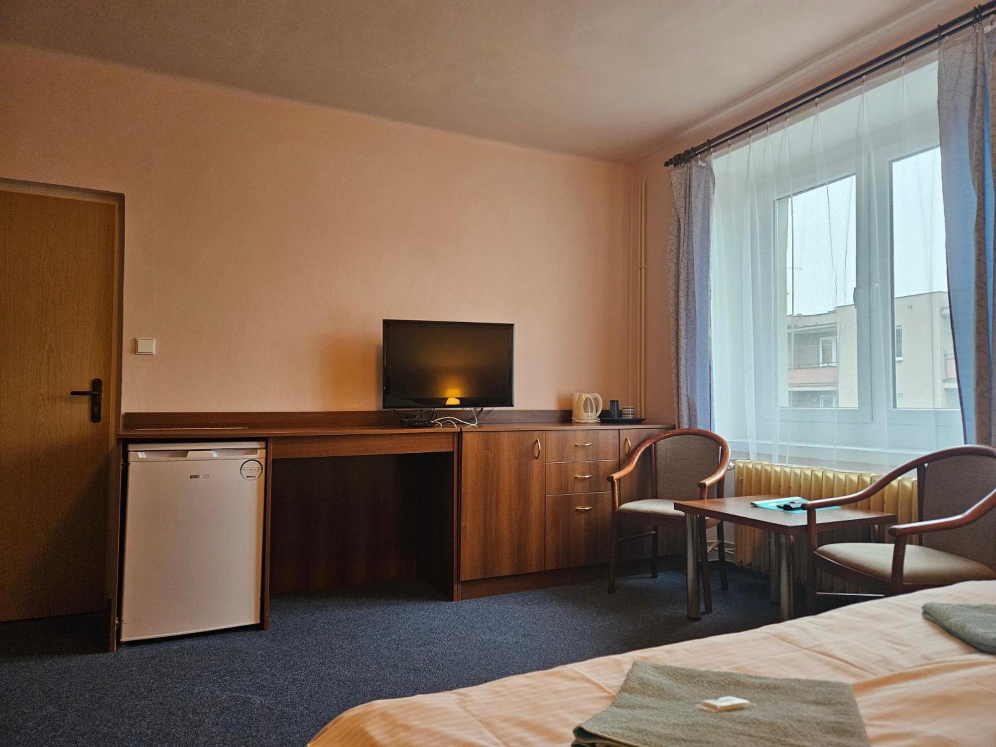 Hotel Trim 파르두비체 외부 사진