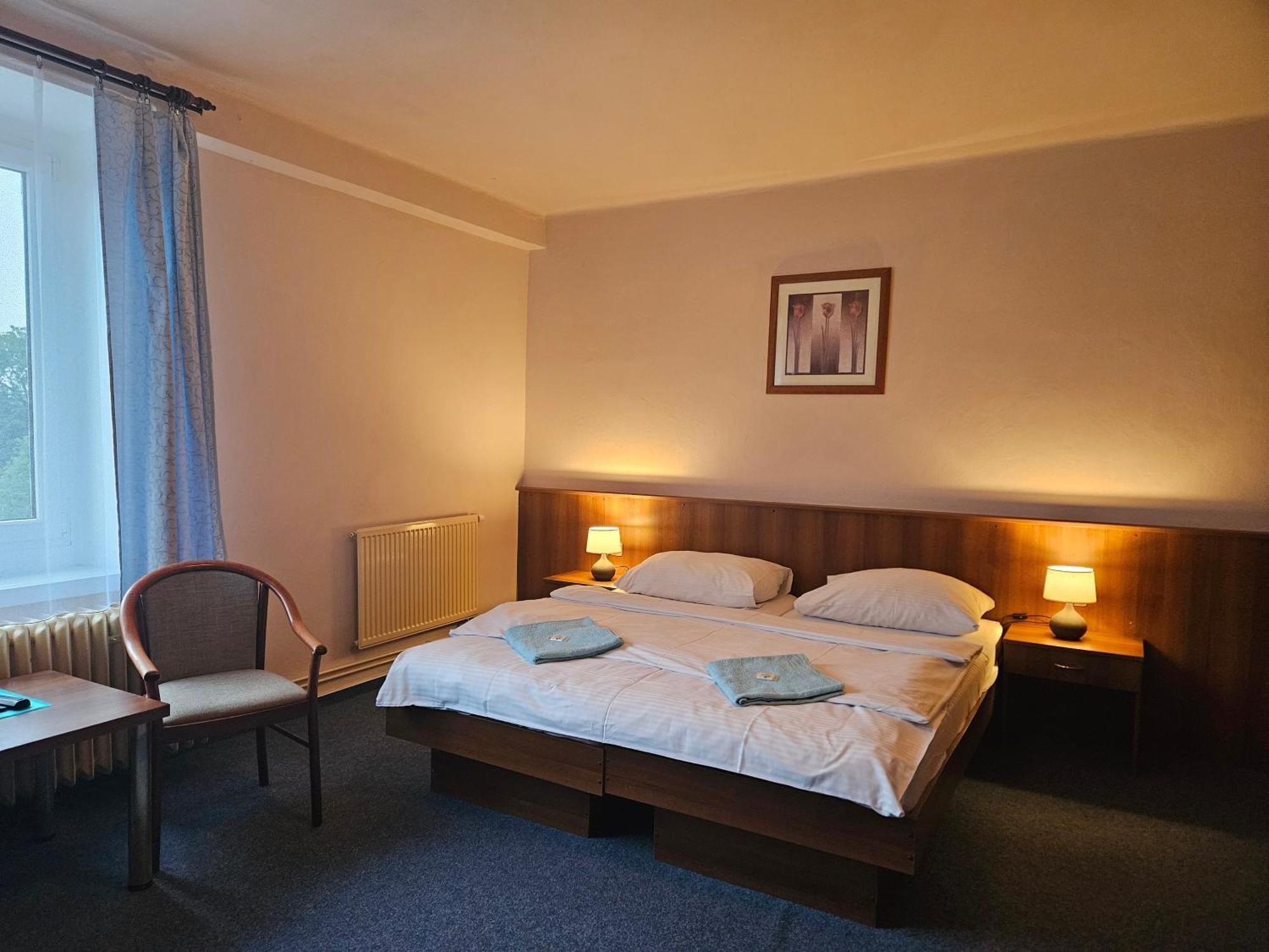 Hotel Trim 파르두비체 외부 사진