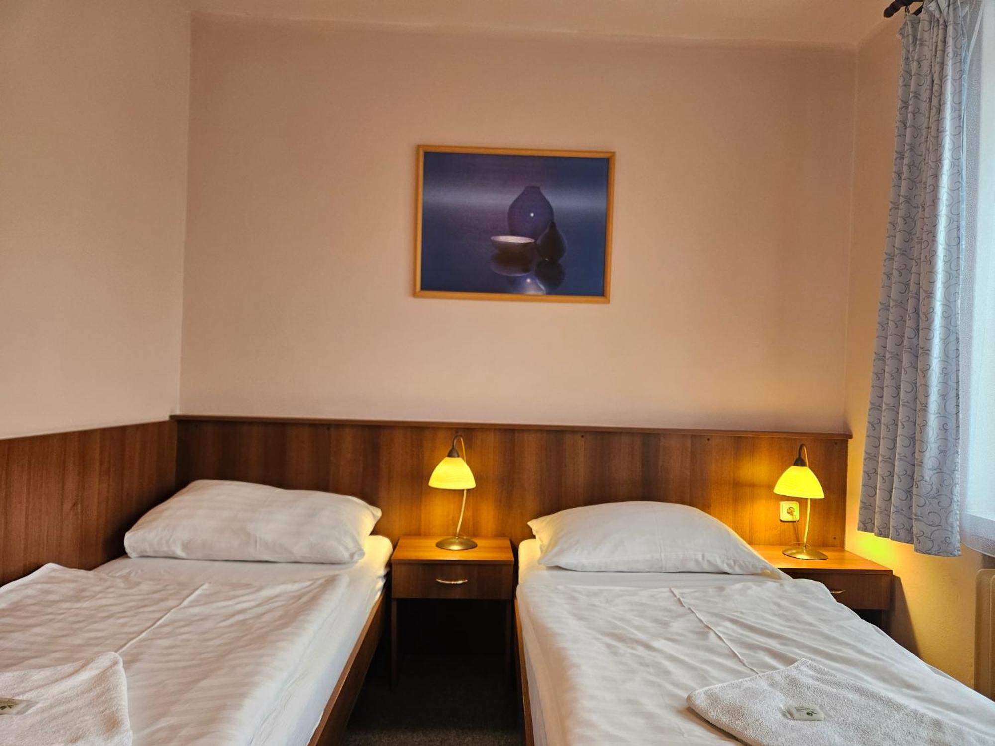 Hotel Trim 파르두비체 외부 사진